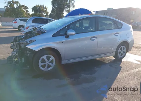 2014 Toyota Prius Three из США, поврежденный, VIN JTDKN3DU8E0361542